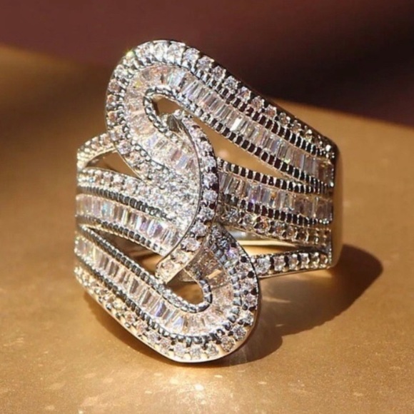 NEW💍5.6 CT PRINCESS CUT DIAMOND SILVER RING, CUTE RING, SHINY RING. - Picture 5 of 5